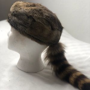 Daniel Boon/ Davey Crockett style raccoon hat